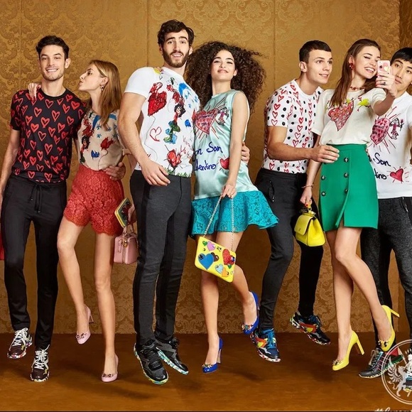 Dolce and Gabbana Valentine's Shirt - Picture 2 of 7